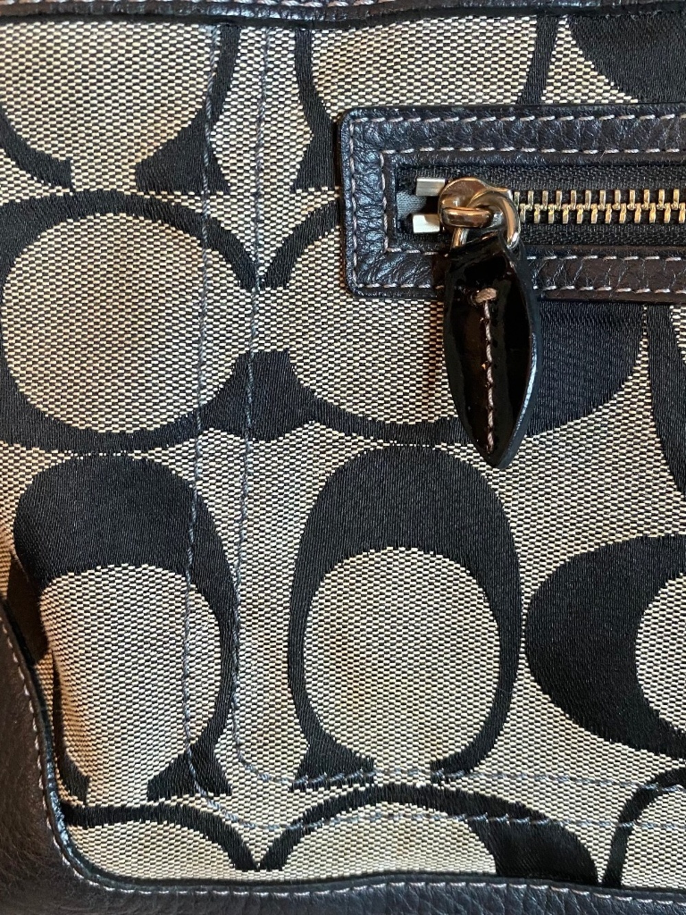 Vintage Coach Logo Black & Gray Satchel - Picture 4 of 8